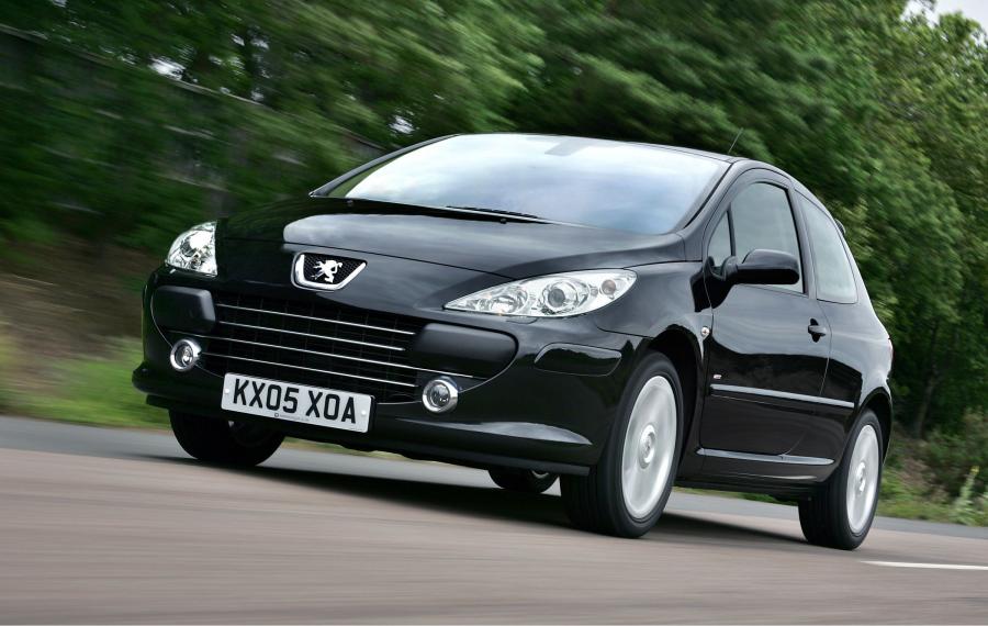  Peugeot 307 2005 года  (фото 12 из 25)